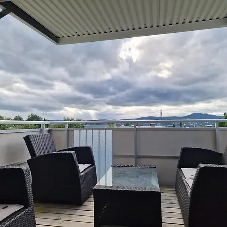 Private In A Shared With Mountain Views & Greenery Trondheim